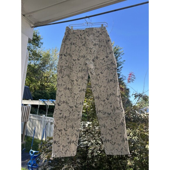 Athleta Trekkie Convertible Hiking Pants Size 14 Green Lace Detail Zip Off Capri - Picture 3 of 10